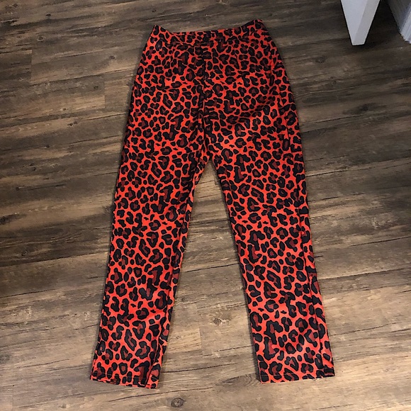 PrettyLittleThing | Pants & Jumpsuits | Pretty Little Thing Red Leopard
